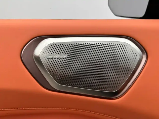 Lynk & Co 900 — Фото автомобиля 15