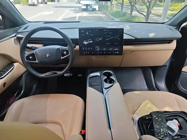 Arcfox Alpha T5 — Фото автомобиля 10