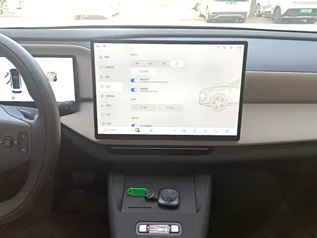 Volvo XC70 Plug-in Hybrid — Фото автомобиля 12