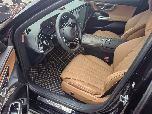 Mercedes-Benz E-Class — Фото автомобиля 5