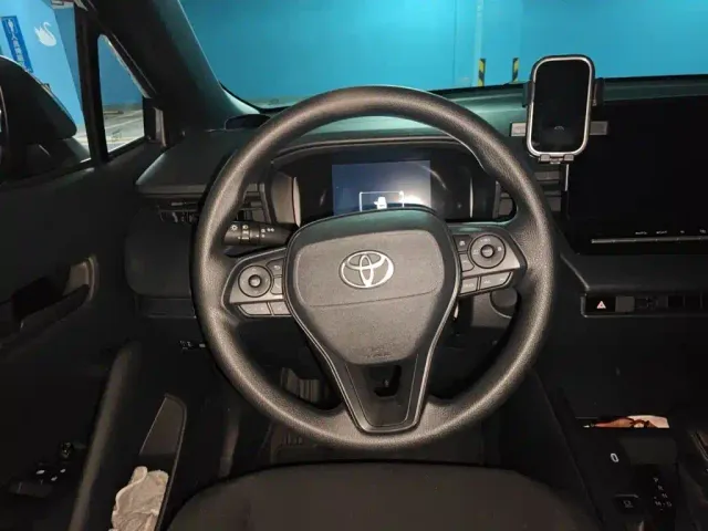 Toyota Corolla Cross — Фото автомобиля 2