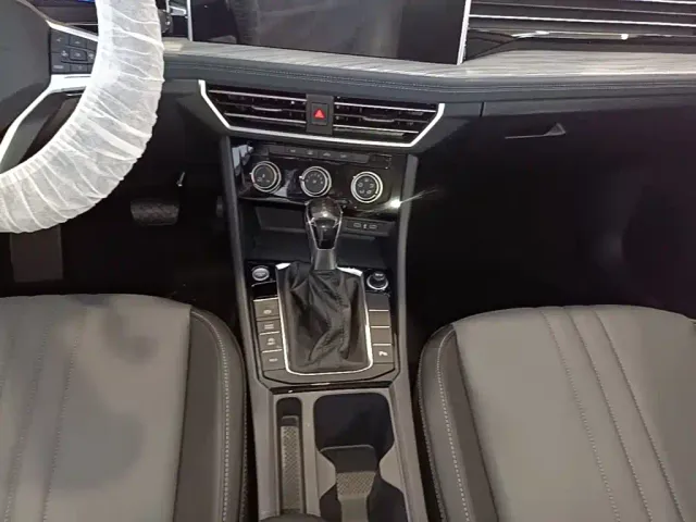 Volkswagen Sagitar — Фото автомобиля 13