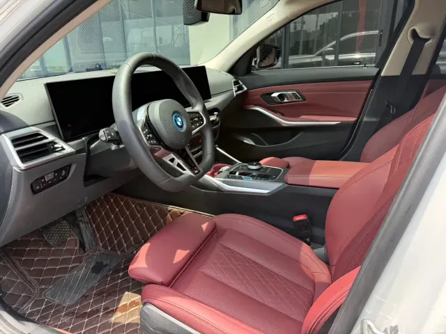 BMW i3 — Фото автомобиля 7