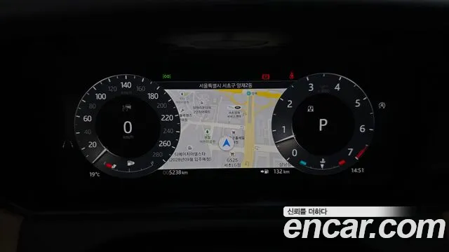 Land Rover Range Rover Velar — Фото автомобиля 16