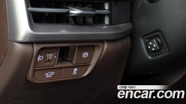 Hyundai Grandeur Grandeur (GN7) 3.5 Бензин 4WD — Фото автомобиля 15