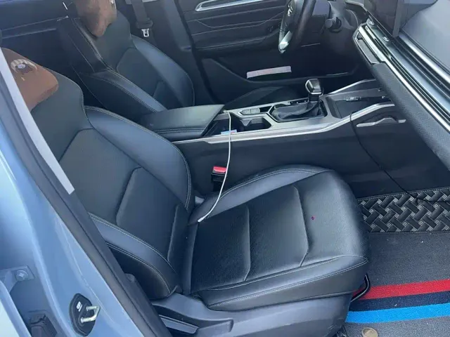 Geely Emgrand — Фото автомобиля 3