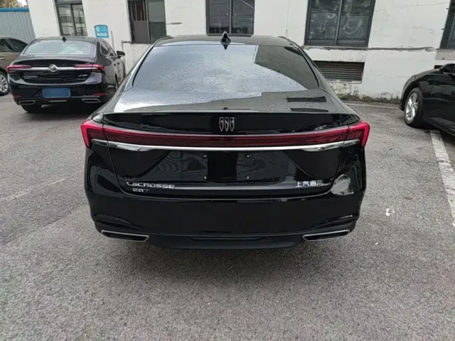 Buick LaCrosse — Фото автомобиля 5