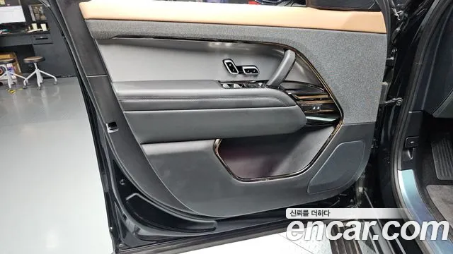 Land Rover Range Rover Sport — Фото автомобиля 21