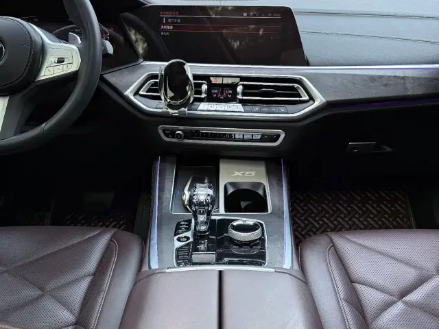 BMW X5 — Фото автомобиля 9