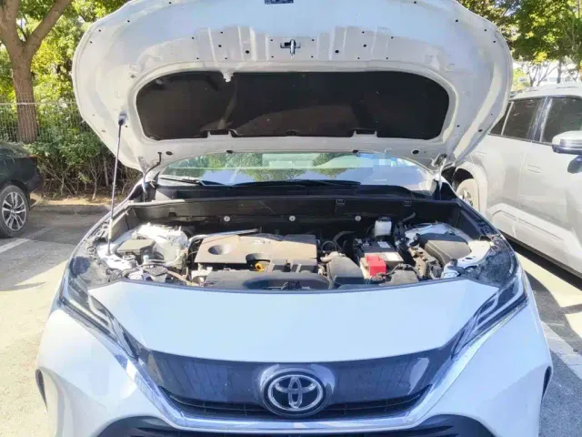 Toyota Harrier — Фото автомобиля 3