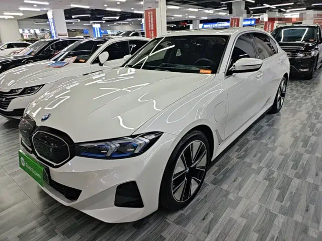 Фотография автомобиля — BMW i3