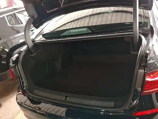 Volkswagen Passat — Фото автомобиля 18