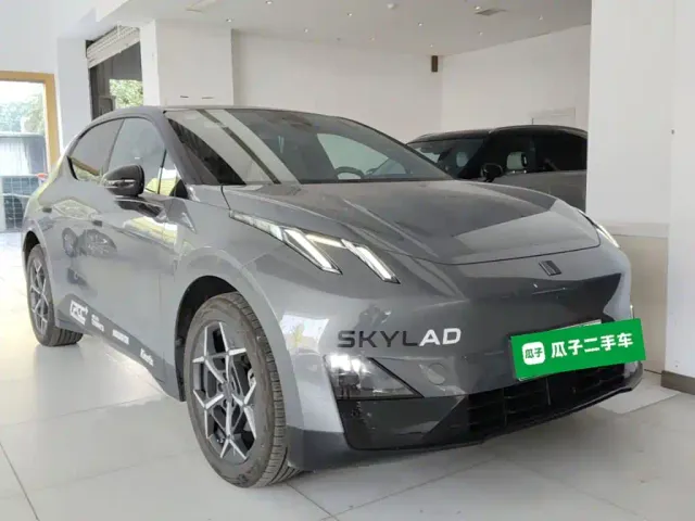 Lynk & Co Z20 — Фото автомобиля 3