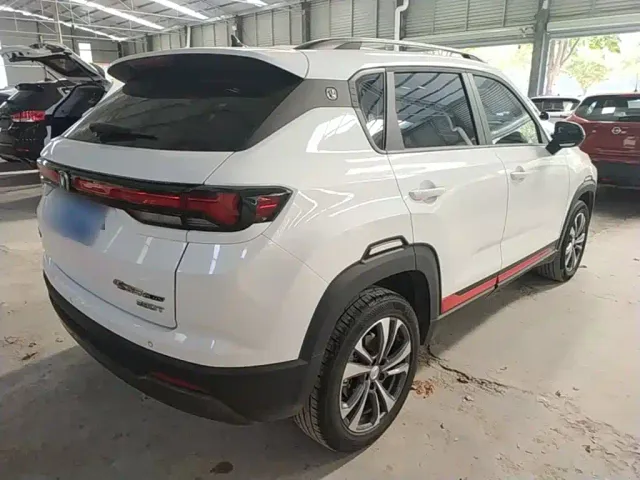 Changan CS35 Plus — Фото автомобиля 6