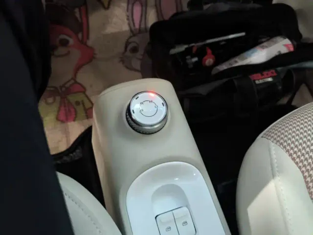 Wuling Hongguang Mini EV — Фото автомобиля 13