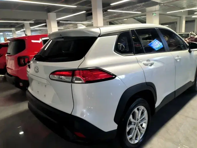 Toyota Frontlander — Фото автомобиля 6
