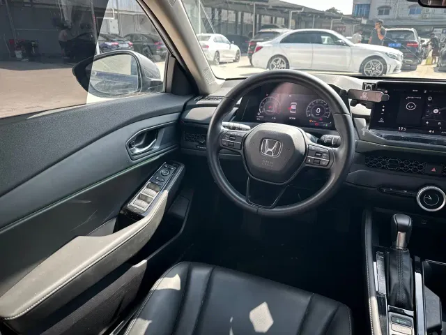 Honda Accord — Фото автомобиля 13