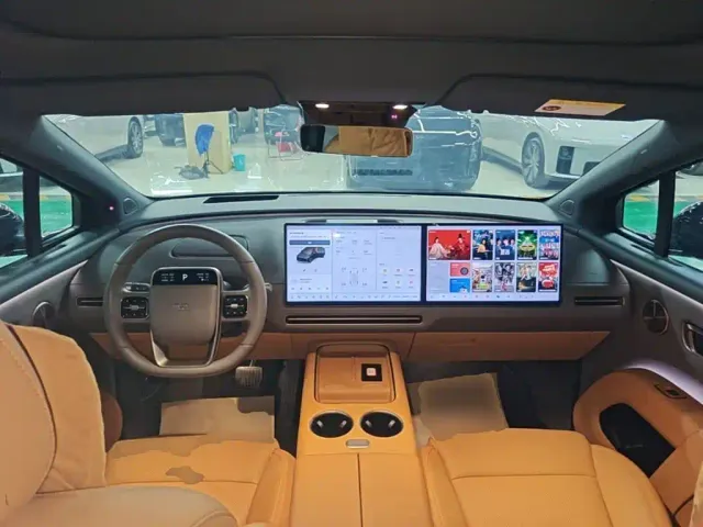 Li Auto i8 — Фото автомобиля 9