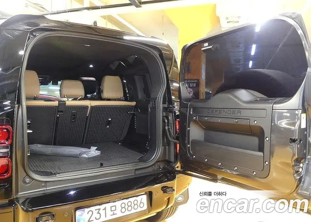Land Rover Defender Defender (L663) 110 P300 X-Dynamic SE — Фото автомобиля 4