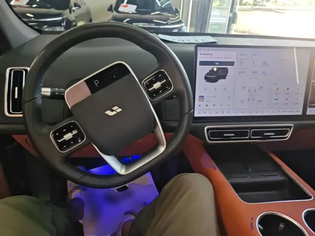 Li Auto Li Auto L7 2024 Pro — Фото автомобиля 10