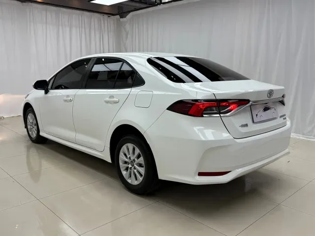 Toyota Corolla — Фото автомобиля 4