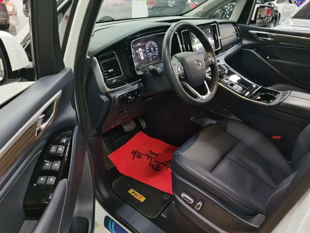 GAC Trumpchi M8 — Фото автомобиля 3
