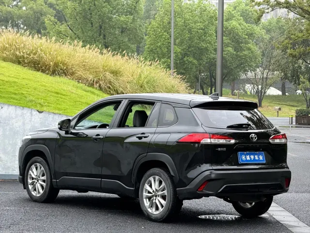 Toyota Corolla Cross — Фото автомобиля 17