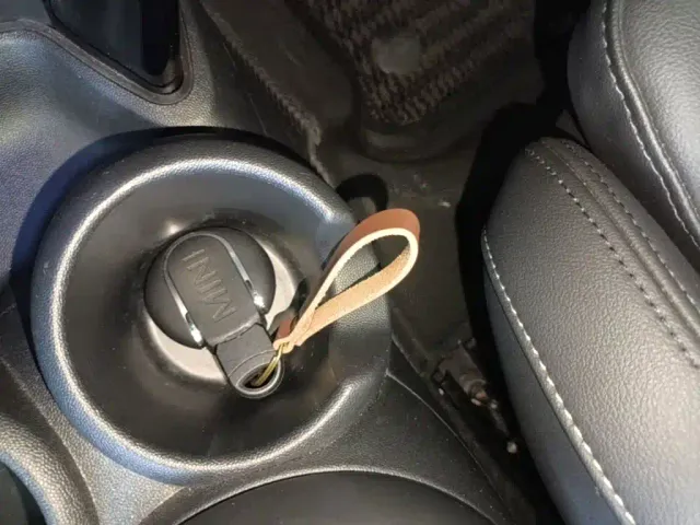 MINI Hatch — Фото автомобиля 8