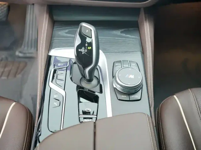 BMW 5 Series — Фото автомобиля 18