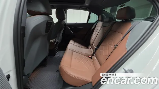 BMW 5-Series 5 серия (G60) — Фото автомобиля 11