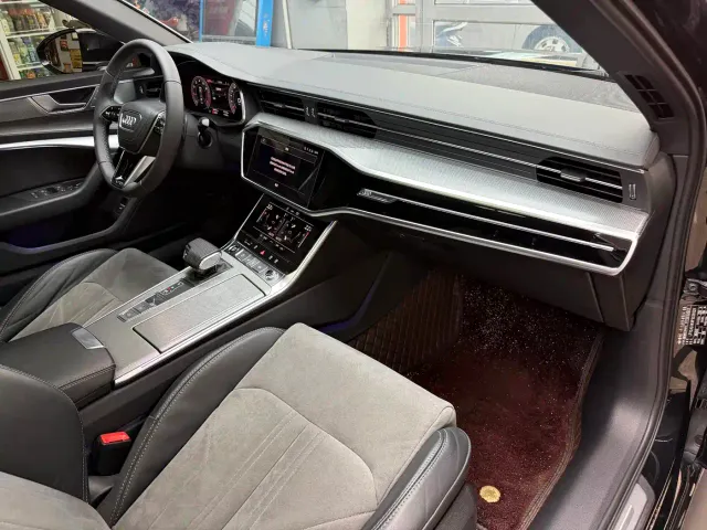 Audi A6L — Фото автомобиля 19