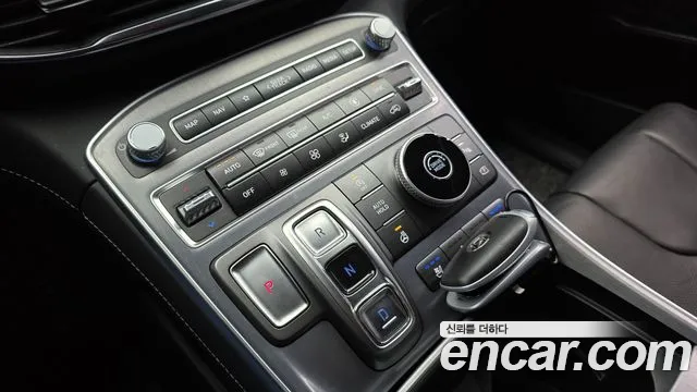 Hyundai Santafe Новый Santa Fe Бензин 2.5T 2WD — Фото автомобиля 8