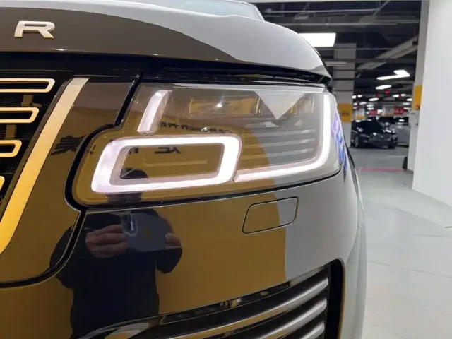 Land Rover Range Rover — Фото автомобиля 8