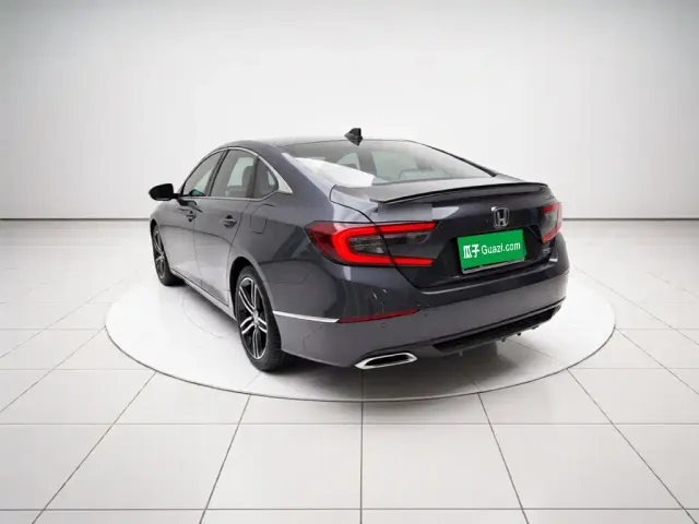 Honda Accord — Фото автомобиля 4