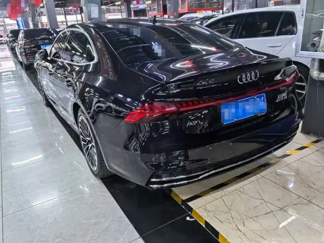 Audi A7L — Фото автомобиля 4