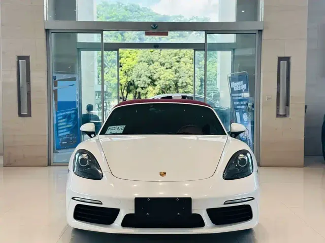 Porsche 718 — Фото автомобиля 2