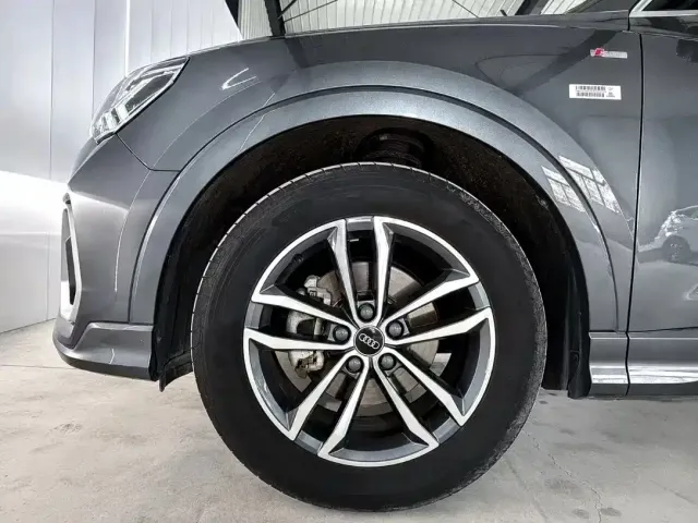 Audi Q3 — Фото автомобиля 9