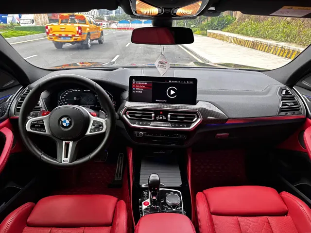 BMW X4 M — Фото автомобиля 8