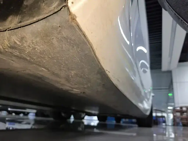 Tesla Model 3 — Фото автомобиля 21