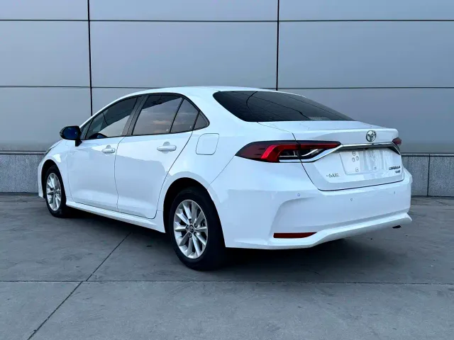 Toyota Corolla — Фото автомобиля 5