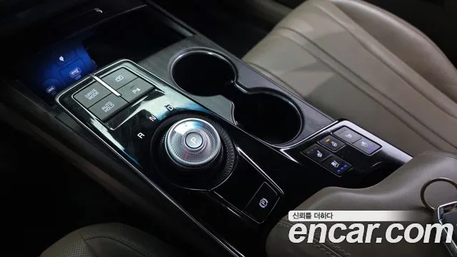 Kia K8 Hybrid — Фото автомобиля 12