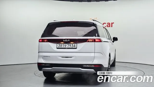 Kia Canival Carnival 4 поколение Бензин 9 мест Prestige — Фото автомобиля 4