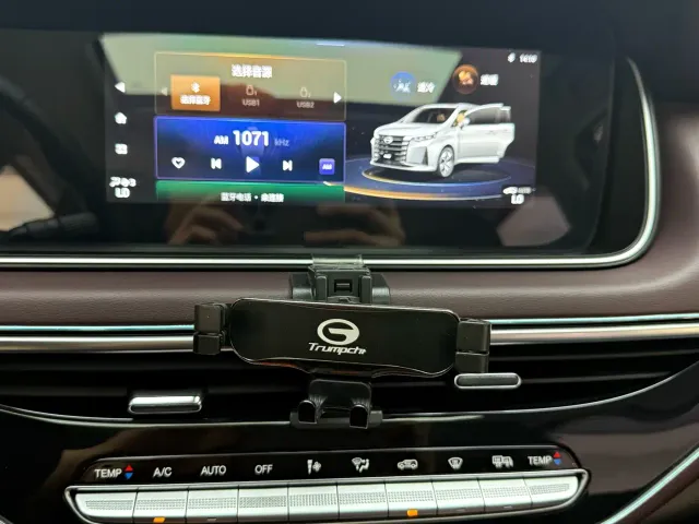GAC Trumpchi M6 — Фото автомобиля 12