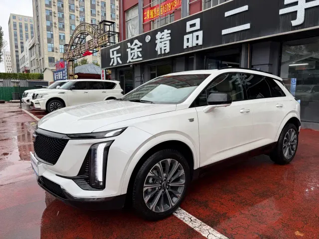 Cadillac XT5 — Фото автомобиля 2