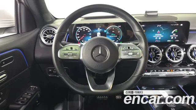 Mercedes-Benz EQB — Фото автомобиля 13