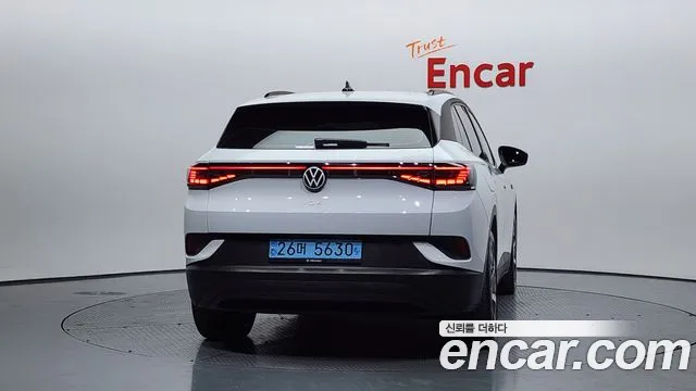 Volkswagen ID.4 — Фото автомобиля 4
