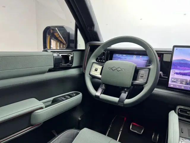 BYD FangChengBao Leopard 5 — Фото автомобиля 10