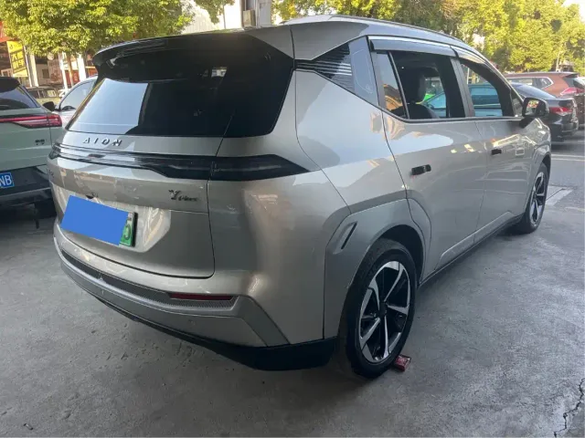GAC Aion Y — Фото автомобиля 6