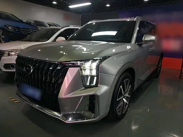 Фотография автомобиля — GAC Trumpchi GS8