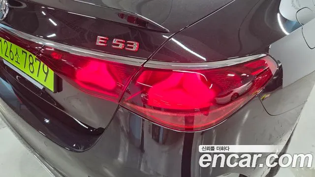 Mercedes-Benz E-Class — Фото автомобиля 17